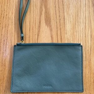 Fossil Green Leather Wristlet Clutch Zip Pouch Purse Wallet Bag 7” X 5”